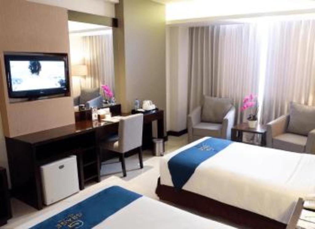 Grage Hotel Cirebon Exterior photo